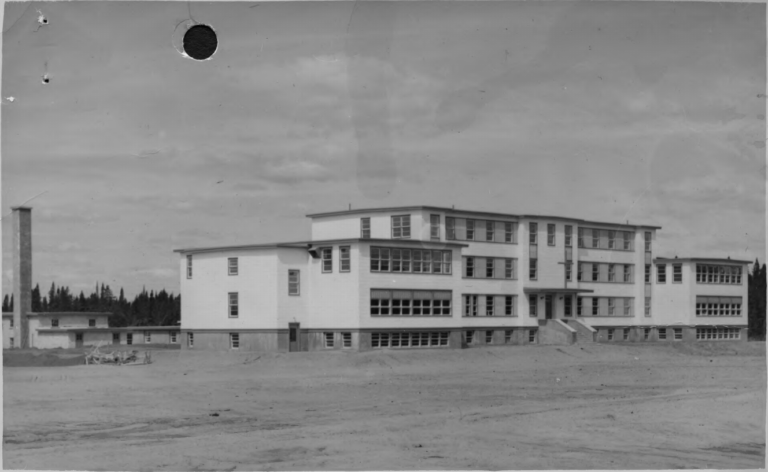 Sept-Îles_Residential_School,_Canada